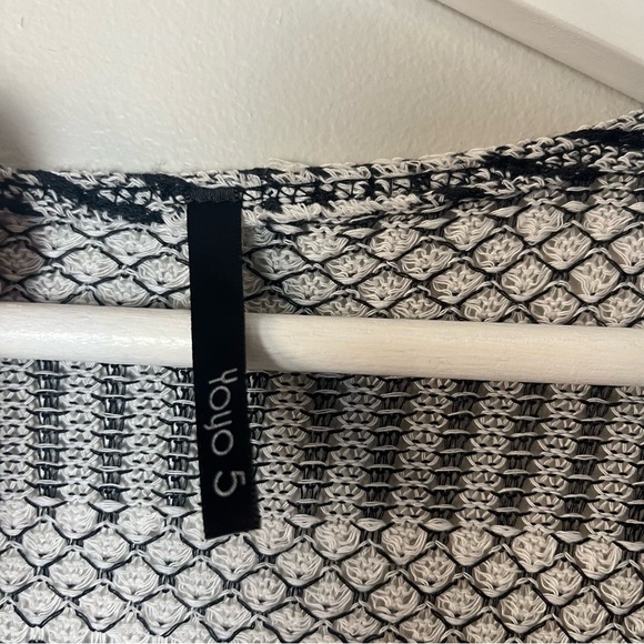 Yoyo 5 Open Knit Black and White Duster Fringe Cardigan Small - Picture 4 of 9